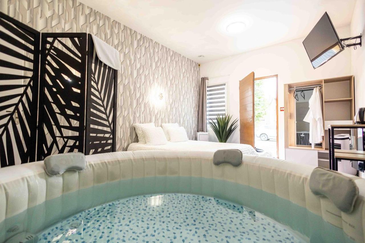 Hotel Center Saint-Quentin Centre Gare Екстериор снимка